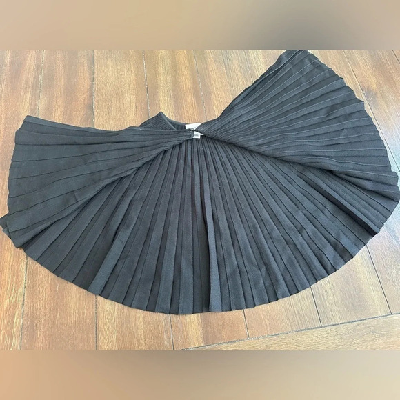 St. John sweater cape - Picture 8 of 11